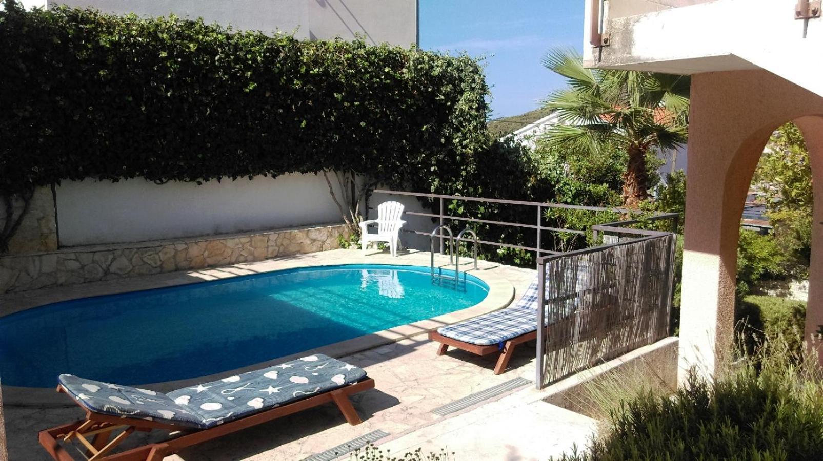 Apartmani Zulin Seget Vranjica Exterior photo