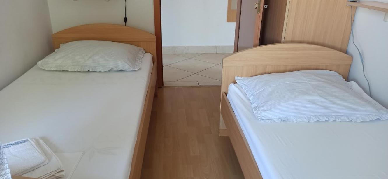Apartmani Zulin Seget Vranjica Exterior photo